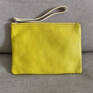 Jigsaw wristlet pouch